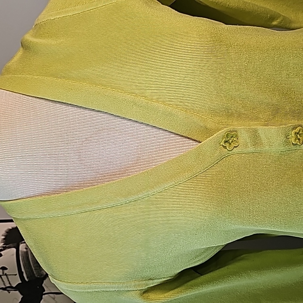 CARLISLE Cardegan sweater, size medium, ‎ green. 70% silk, 20% cotton 10%. - Picture 2 of 8